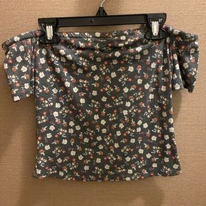 Gray croptop with flower design. XS. Never worn.